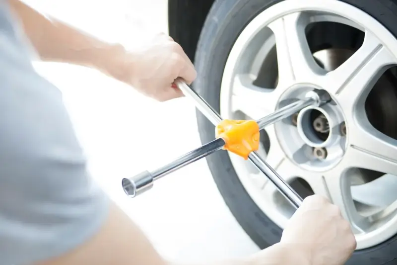 Jak zakładać opony kierunkowe?