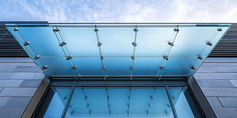 Co robi szklarz gdy nie ma szkła?