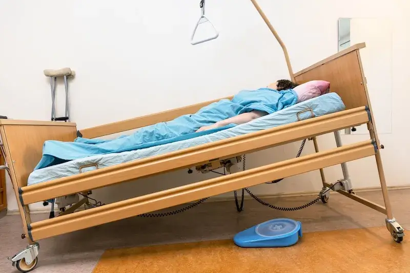 Łóżka rehabilitacyjne dla seniora